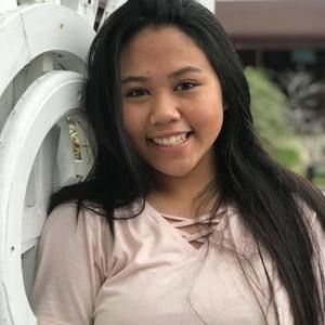 Meet your Posher, Holly